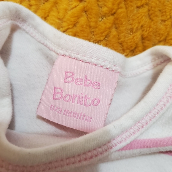 0-3m onesie - Picture 2 of 2